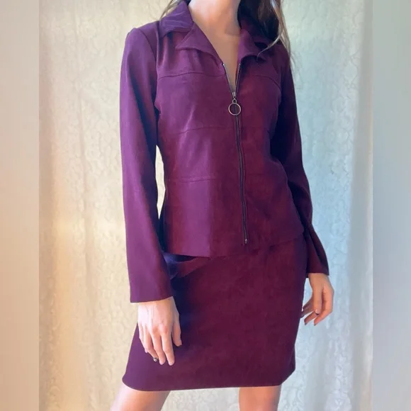 Vintage 90s Burgundy Suede Zip Up Skirt Set DJ & Co Soft Faux Suede Matching Set - Picture 6 of 13